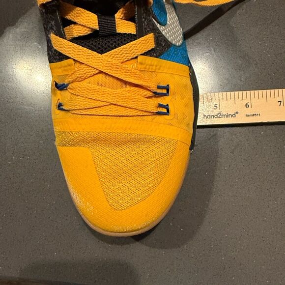 Nike Kyrie Youth Basketball Shoes Size 7 Black Yellow Blue Authentic - Picture 5 of 9